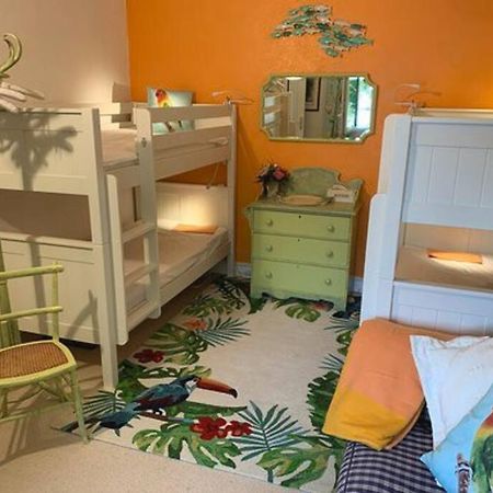 Gite 2-4 Couchages Situe Dans Un Magnifique Jardin Saint-Vivien  외부 사진