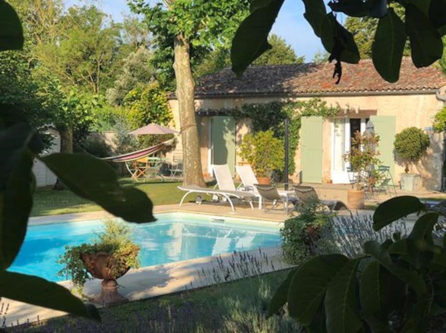 Gite 2-4 Couchages Situe Dans Un Magnifique Jardin Saint-Vivien  외부 사진